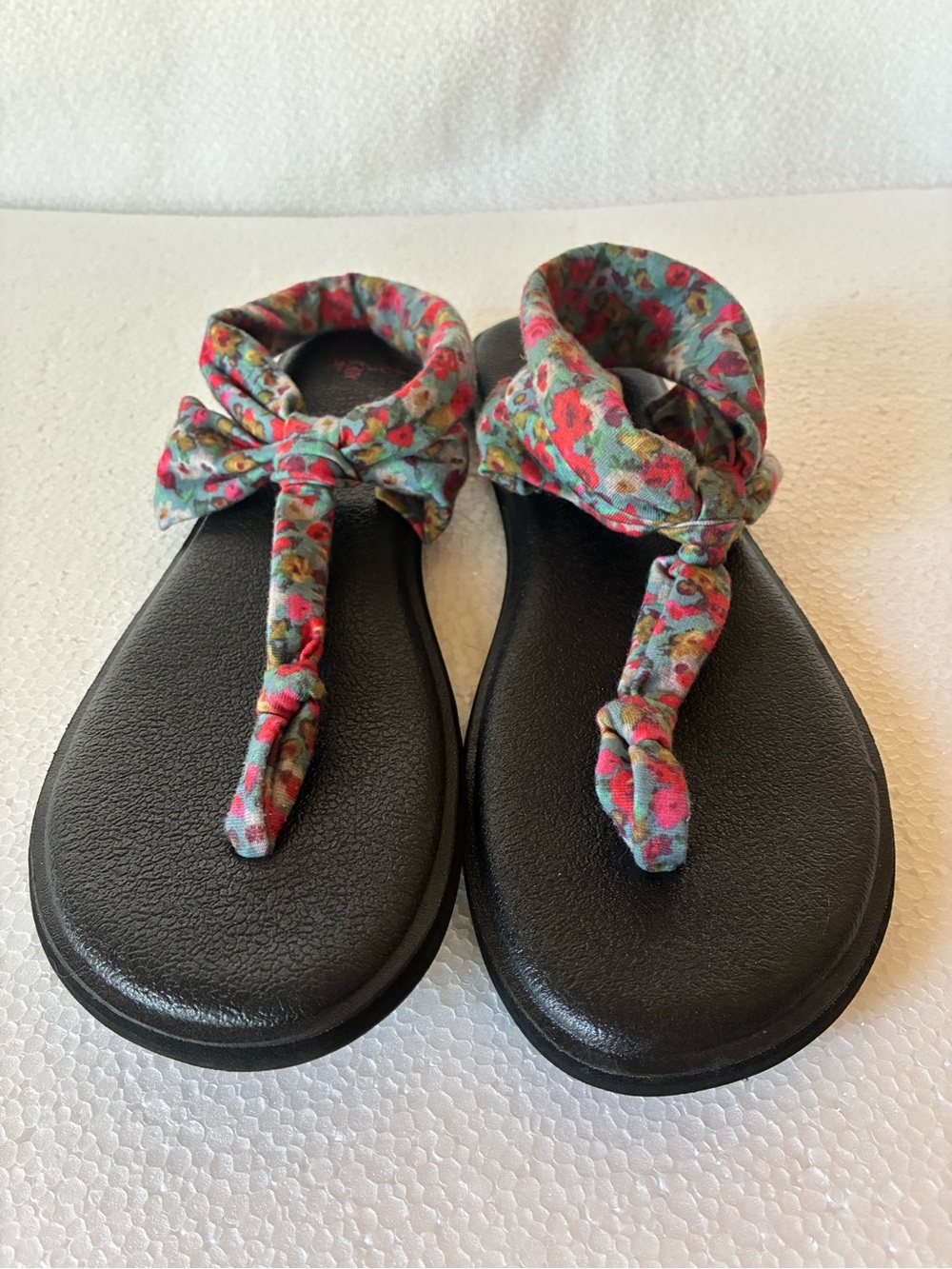Sanuk Size 8 Floral Tie-Front Sandals - Pink/Green/Blue
